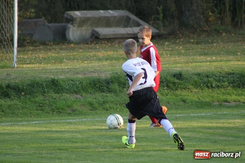 Zdjęcie w galerii na portalu naszraciborz.pl: Trampkarze KS Krzanowice rozgromili KS Naprzód Borucin  wiadomości z regionu