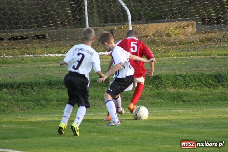 Zdjęcie w galerii na portalu naszraciborz.pl: Trampkarze KS Krzanowice rozgromili KS Naprzód Borucin  wiadomości z regionu