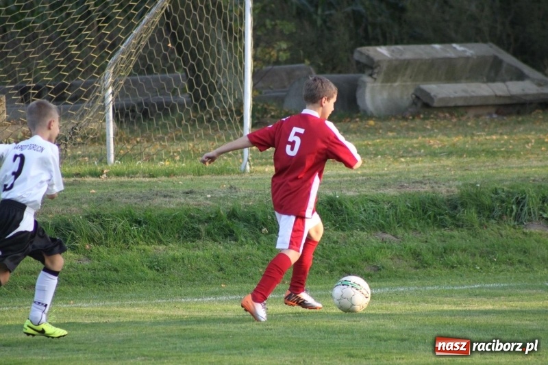 Zdjęcie w galerii na portalu naszraciborz.pl: Trampkarze KS Krzanowice rozgromili KS Naprzód Borucin  wiadomości z regionu
