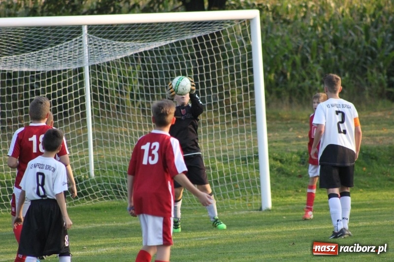 Zdjęcie w galerii na portalu naszraciborz.pl: Trampkarze KS Krzanowice rozgromili KS Naprzód Borucin  wiadomości z regionu