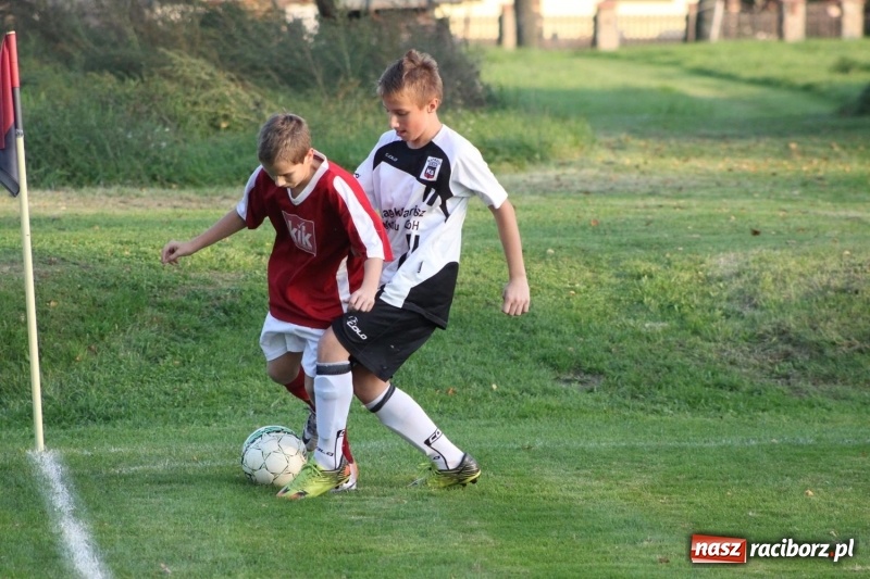 Zdjęcie w galerii na portalu naszraciborz.pl: Trampkarze KS Krzanowice rozgromili KS Naprzód Borucin  wiadomości z regionu