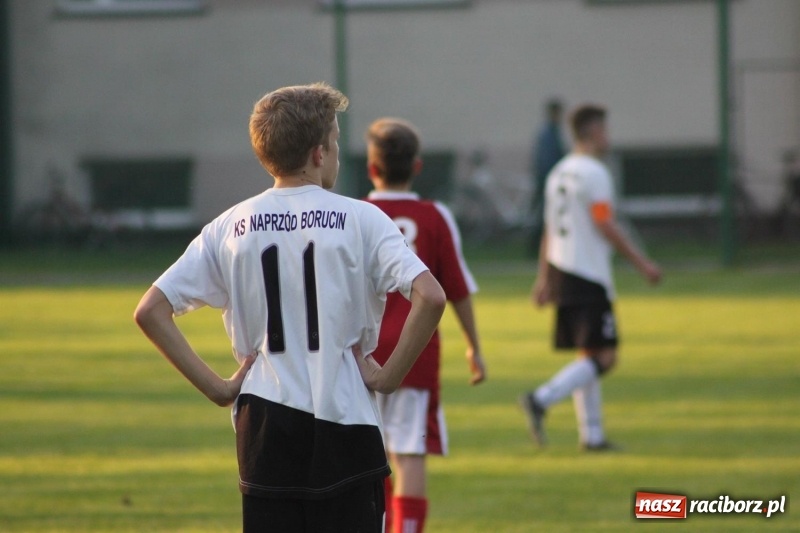 Zdjęcie w galerii na portalu naszraciborz.pl: Trampkarze KS Krzanowice rozgromili KS Naprzód Borucin  wiadomości z regionu