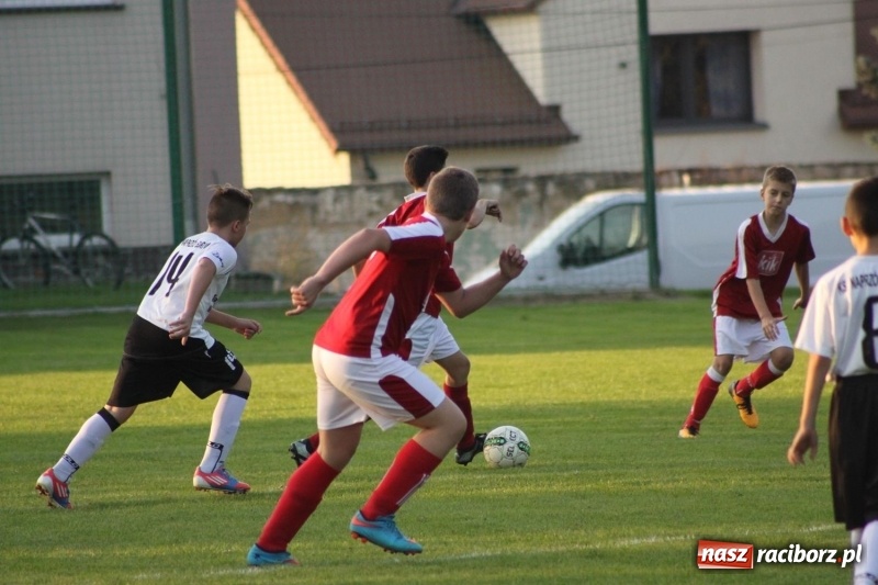 Zdjęcie w galerii na portalu naszraciborz.pl: Trampkarze KS Krzanowice rozgromili KS Naprzód Borucin  wiadomości z regionu