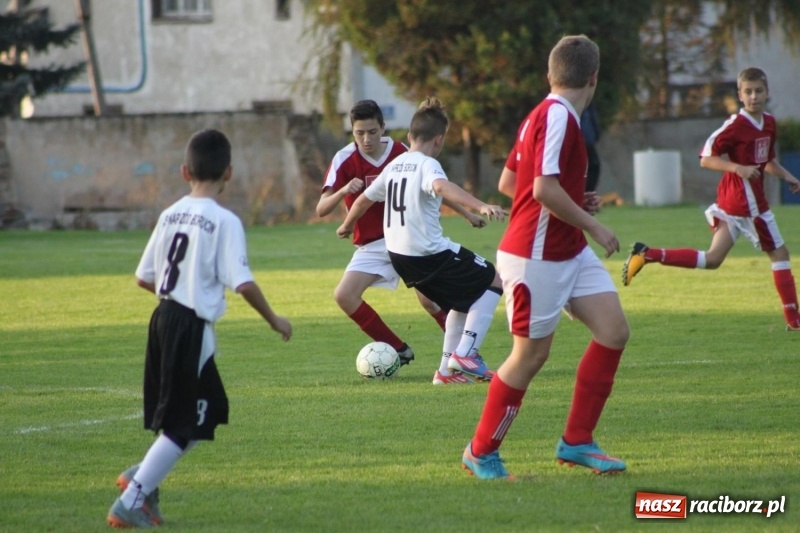 Zdjęcie w galerii na portalu naszraciborz.pl: Trampkarze KS Krzanowice rozgromili KS Naprzód Borucin  wiadomości z regionu