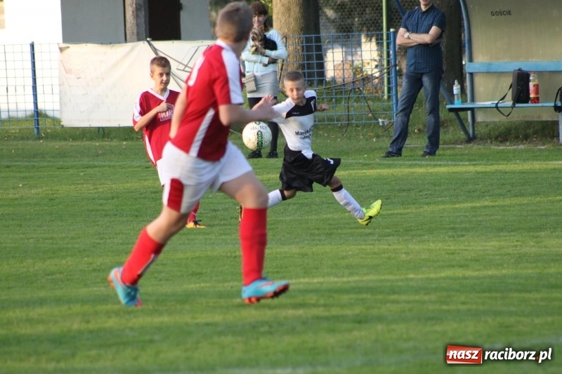 Zdjęcie w galerii na portalu naszraciborz.pl: Trampkarze KS Krzanowice rozgromili KS Naprzód Borucin  wiadomości z regionu