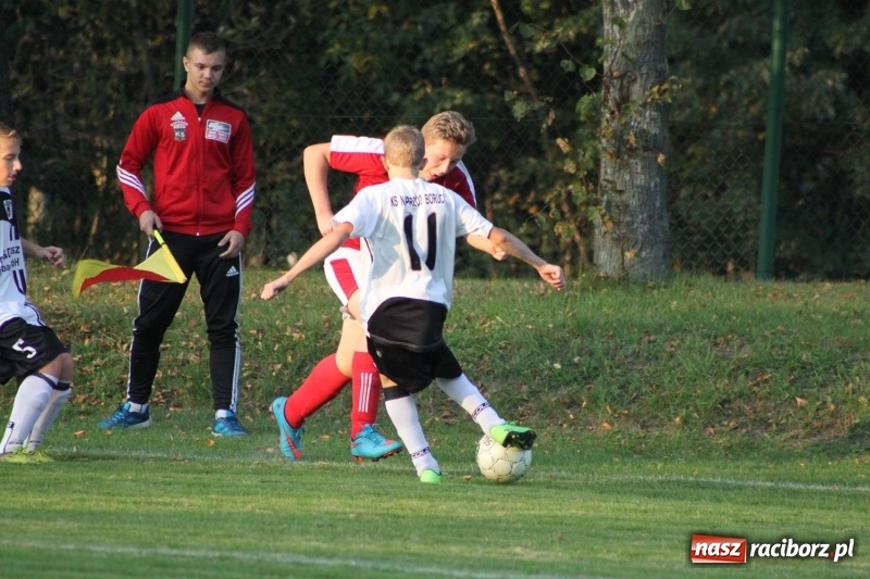 Zdjęcie w galerii na portalu naszraciborz.pl: Trampkarze KS Krzanowice rozgromili KS Naprzód Borucin  wiadomości z regionu