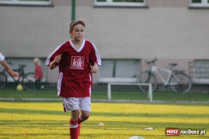 Zdjęcie w galerii na portalu naszraciborz.pl: Trampkarze KS Krzanowice rozgromili KS Naprzód Borucin  wiadomości z regionu