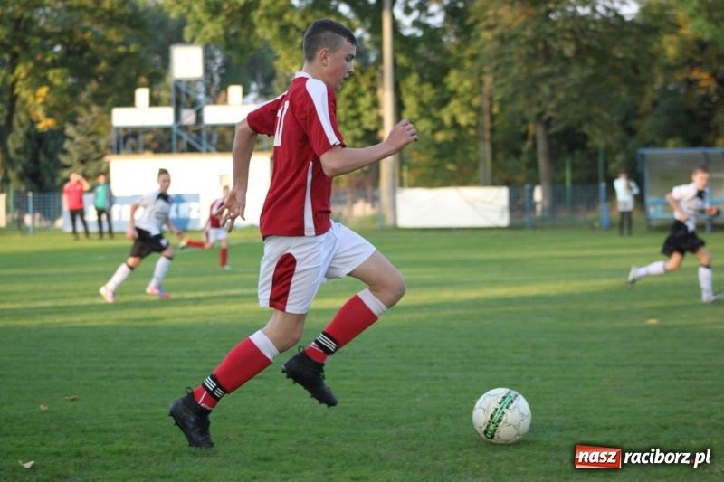 Zdjęcie w galerii na portalu naszraciborz.pl: Trampkarze KS Krzanowice rozgromili KS Naprzód Borucin  wiadomości z regionu