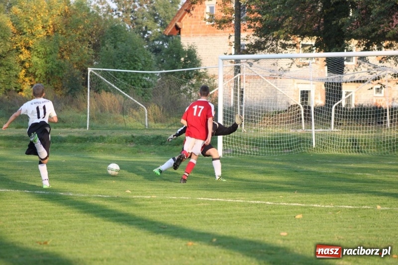 Zdjęcie w galerii na portalu naszraciborz.pl: Trampkarze KS Krzanowice rozgromili KS Naprzód Borucin  wiadomości z regionu