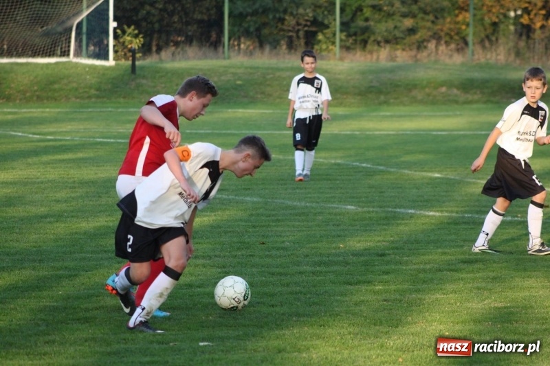 Zdjęcie w galerii na portalu naszraciborz.pl: Trampkarze KS Krzanowice rozgromili KS Naprzód Borucin  wiadomości z regionu