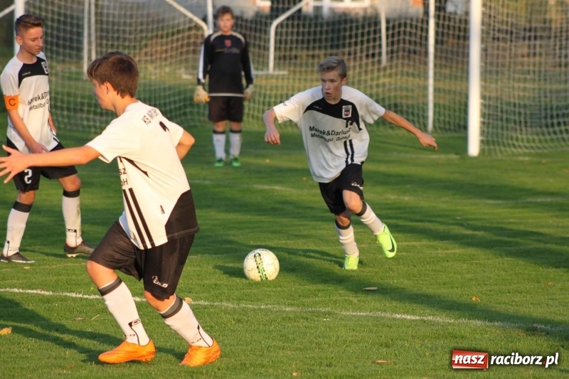 Zdjęcie w galerii na portalu naszraciborz.pl: Trampkarze KS Krzanowice rozgromili KS Naprzód Borucin  wiadomości z regionu