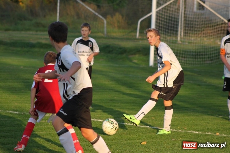 Zdjęcie w galerii na portalu naszraciborz.pl: Trampkarze KS Krzanowice rozgromili KS Naprzód Borucin  wiadomości z regionu
