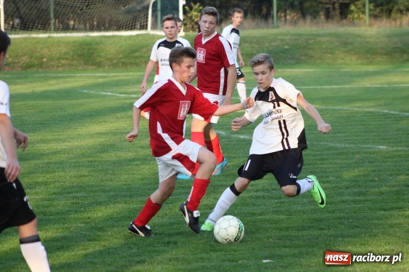 Zdjęcie w galerii na portalu naszraciborz.pl: Trampkarze KS Krzanowice rozgromili KS Naprzód Borucin  wiadomości z regionu