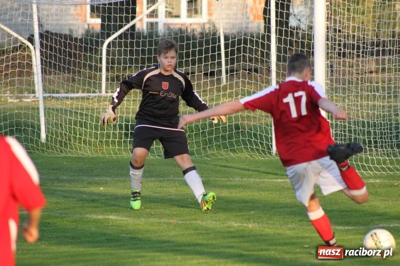 Zdjęcie w galerii na portalu naszraciborz.pl: Trampkarze KS Krzanowice rozgromili KS Naprzód Borucin  wiadomości z regionu