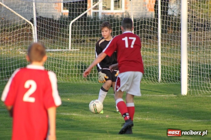 Zdjęcie w galerii na portalu naszraciborz.pl: Trampkarze KS Krzanowice rozgromili KS Naprzód Borucin  wiadomości z regionu