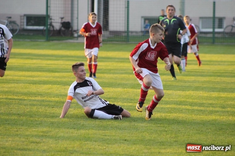 Zdjęcie w galerii na portalu naszraciborz.pl: Trampkarze KS Krzanowice rozgromili KS Naprzód Borucin  wiadomości z regionu