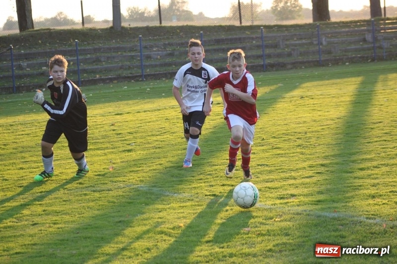 Zdjęcie w galerii na portalu naszraciborz.pl: Trampkarze KS Krzanowice rozgromili KS Naprzód Borucin  wiadomości z regionu