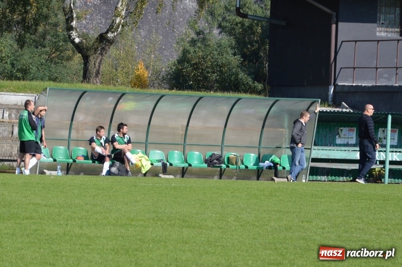 Zdjęcie w galerii na portalu naszraciborz.pl: Wicher zdmuchnął rezerwy pszowskiego Górnika  wiadomości z regionu
