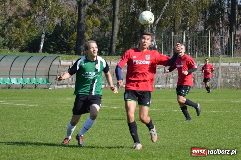 Zdjęcie w galerii na portalu naszraciborz.pl: Wicher zdmuchnął rezerwy pszowskiego Górnika  wiadomości z regionu