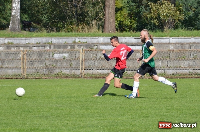 Zdjęcie w galerii na portalu naszraciborz.pl: Wicher zdmuchnął rezerwy pszowskiego Górnika  wiadomości z regionu