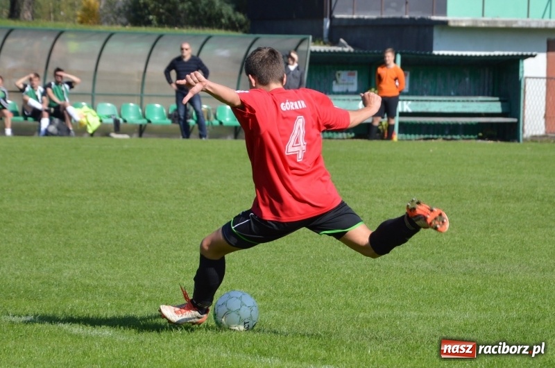 Zdjęcie w galerii na portalu naszraciborz.pl: Wicher zdmuchnął rezerwy pszowskiego Górnika  wiadomości z regionu