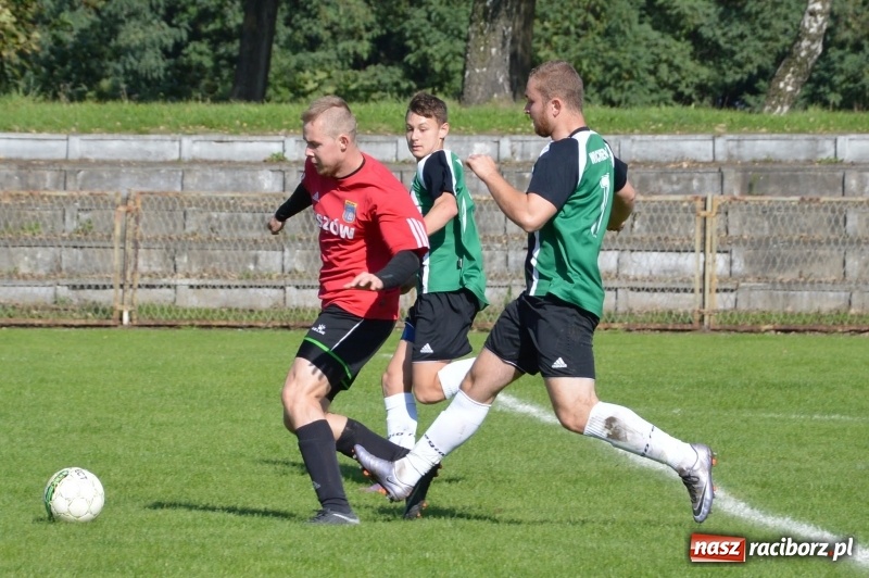 Zdjęcie w galerii na portalu naszraciborz.pl: Wicher zdmuchnął rezerwy pszowskiego Górnika  wiadomości z regionu