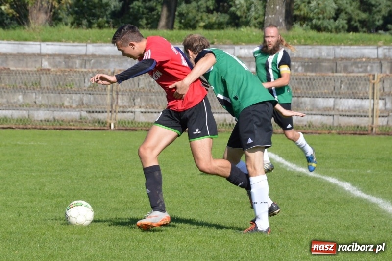 Zdjęcie w galerii na portalu naszraciborz.pl: Wicher zdmuchnął rezerwy pszowskiego Górnika  wiadomości z regionu
