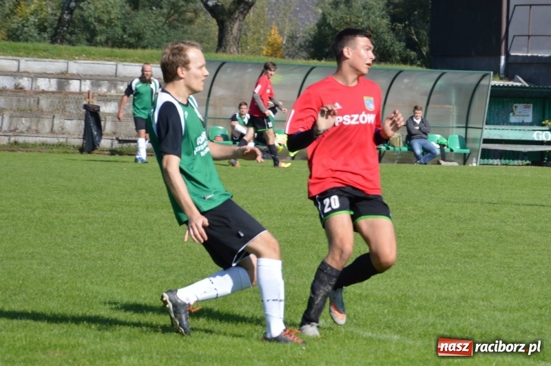 Zdjęcie w galerii na portalu naszraciborz.pl: Wicher zdmuchnął rezerwy pszowskiego Górnika  wiadomości z regionu