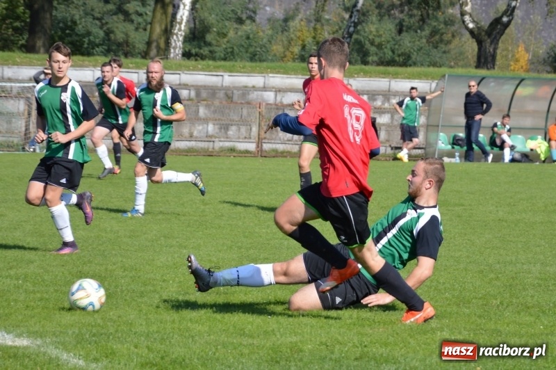 Zdjęcie w galerii na portalu naszraciborz.pl: Wicher zdmuchnął rezerwy pszowskiego Górnika  wiadomości z regionu