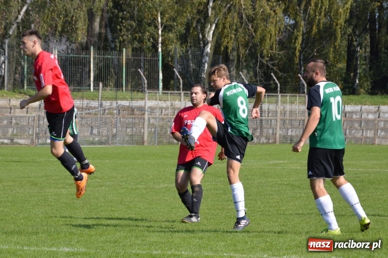 Zdjęcie w galerii na portalu naszraciborz.pl: Wicher zdmuchnął rezerwy pszowskiego Górnika  wiadomości z regionu