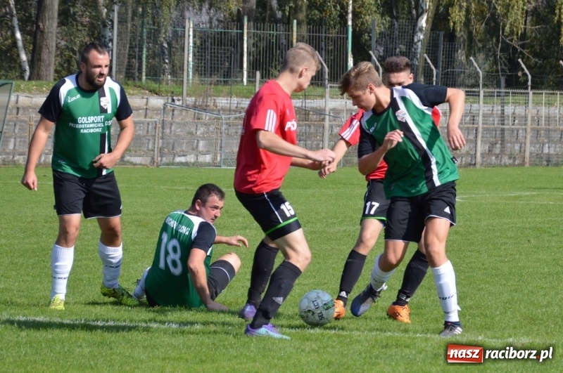 Zdjęcie w galerii na portalu naszraciborz.pl: Wicher zdmuchnął rezerwy pszowskiego Górnika  wiadomości z regionu