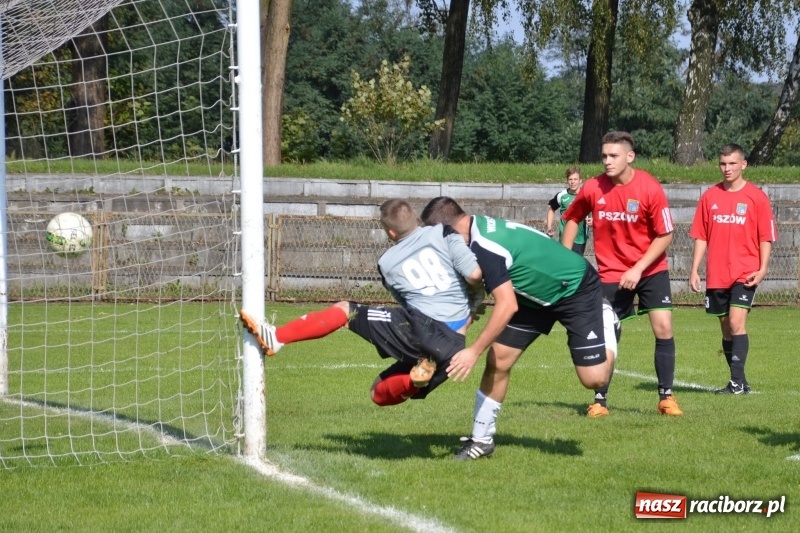 Zdjęcie w galerii na portalu naszraciborz.pl: Wicher zdmuchnął rezerwy pszowskiego Górnika  wiadomości z regionu