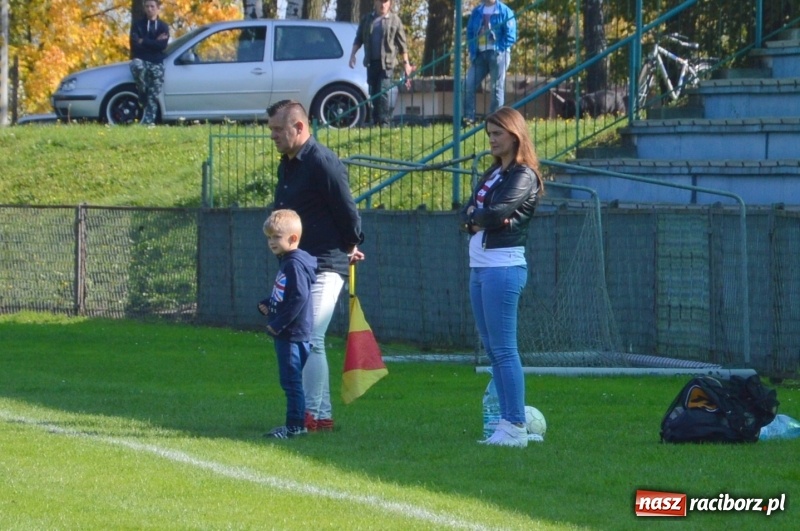 Zdjęcie w galerii na portalu naszraciborz.pl: Wicher zdmuchnął rezerwy pszowskiego Górnika  wiadomości z regionu