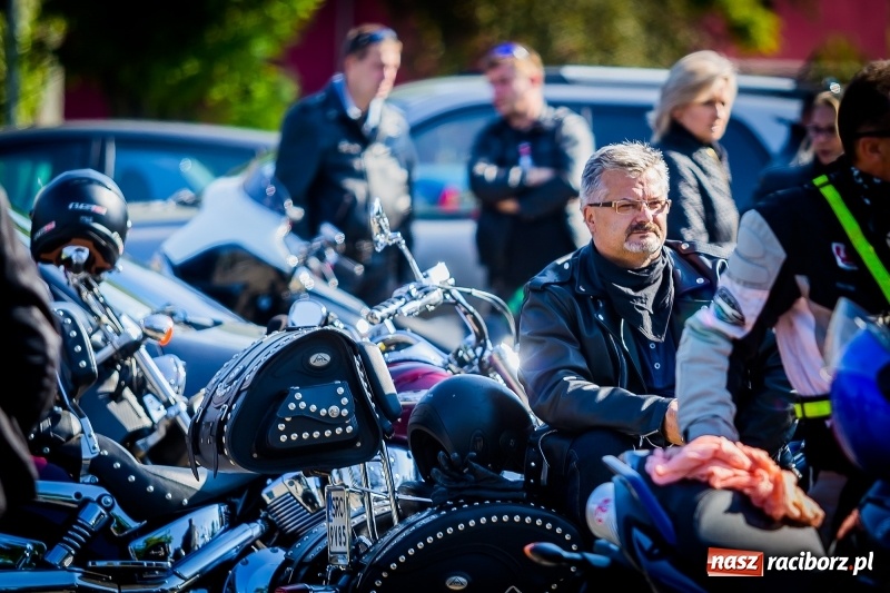 Zdjęcie w galerii na portalu naszraciborz.pl: Kilkuset motocyklistów na nieszporach dziękczynnych w Rudniku wiadomości z regionu