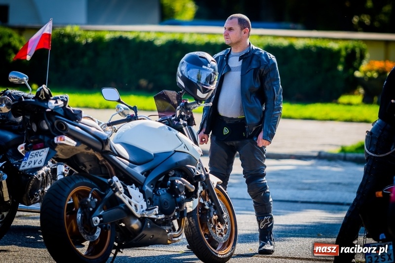 Zdjęcie w galerii na portalu naszraciborz.pl: Kilkuset motocyklistów na nieszporach dziękczynnych w Rudniku wiadomości z regionu