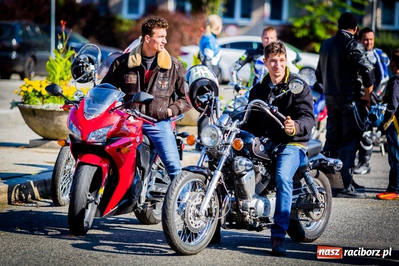 Zdjęcie w galerii na portalu naszraciborz.pl: Kilkuset motocyklistów na nieszporach dziękczynnych w Rudniku wiadomości z regionu