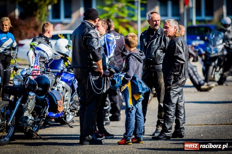 Zdjęcie w galerii na portalu naszraciborz.pl: Kilkuset motocyklistów na nieszporach dziękczynnych w Rudniku wiadomości z regionu