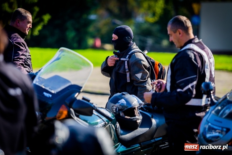 Zdjęcie w galerii na portalu naszraciborz.pl: Kilkuset motocyklistów na nieszporach dziękczynnych w Rudniku wiadomości z regionu