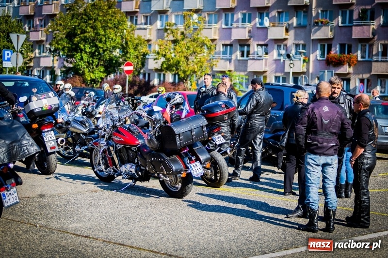 Zdjęcie w galerii na portalu naszraciborz.pl: Kilkuset motocyklistów na nieszporach dziękczynnych w Rudniku wiadomości z regionu