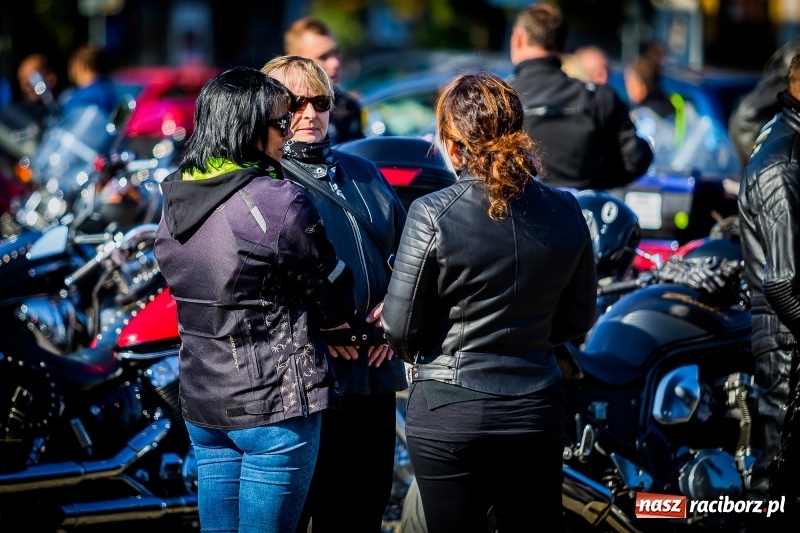 Zdjęcie w galerii na portalu naszraciborz.pl: Kilkuset motocyklistów na nieszporach dziękczynnych w Rudniku wiadomości z regionu