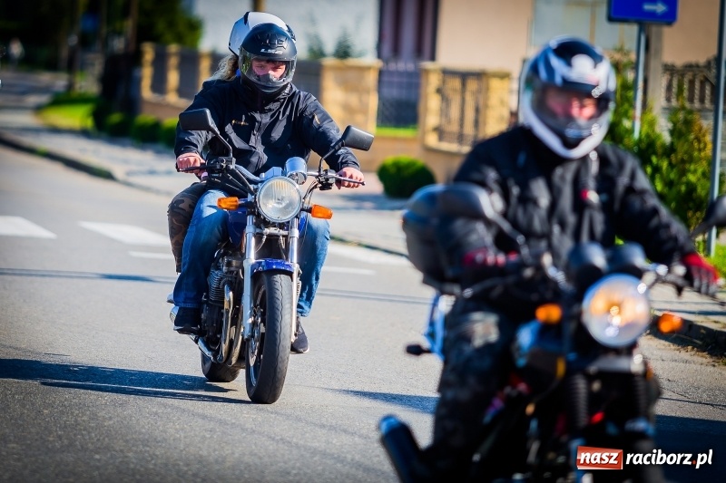 Zdjęcie w galerii na portalu naszraciborz.pl: Kilkuset motocyklistów na nieszporach dziękczynnych w Rudniku wiadomości z regionu