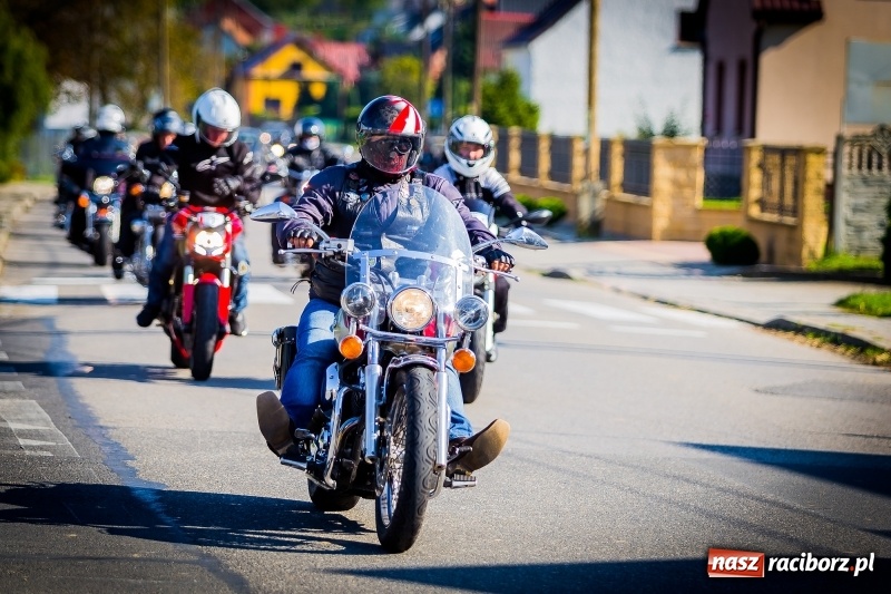 Zdjęcie w galerii na portalu naszraciborz.pl: Kilkuset motocyklistów na nieszporach dziękczynnych w Rudniku wiadomości z regionu