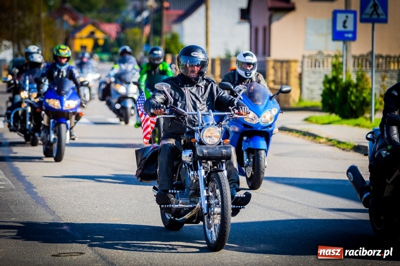 Zdjęcie w galerii na portalu naszraciborz.pl: Kilkuset motocyklistów na nieszporach dziękczynnych w Rudniku wiadomości z regionu