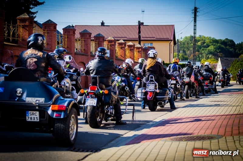 Zdjęcie w galerii na portalu naszraciborz.pl: Kilkuset motocyklistów na nieszporach dziękczynnych w Rudniku wiadomości z regionu