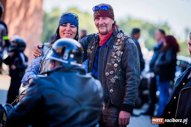 Zdjęcie w galerii na portalu naszraciborz.pl: Kilkuset motocyklistów na nieszporach dziękczynnych w Rudniku wiadomości z regionu