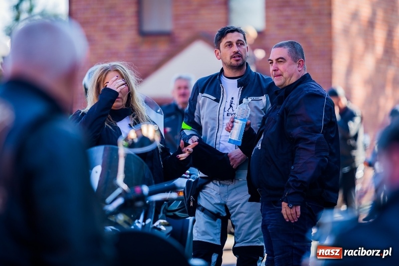 Zdjęcie w galerii na portalu naszraciborz.pl: Kilkuset motocyklistów na nieszporach dziękczynnych w Rudniku wiadomości z regionu