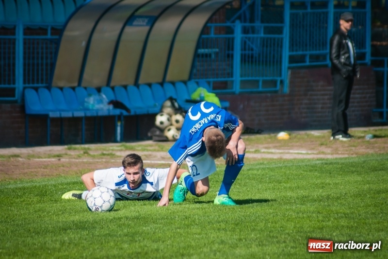 Zdjęcie w galerii na portalu naszraciborz.pl: Pewne zwycięstwo juniorów Unii z Górnikiem Radlin wiadomości z regionu