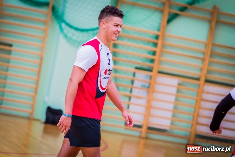 Zdjęcie w galerii na portalu naszraciborz.pl: JP Telebim RLPS w nowej odsłonie. Za nami pierwsza kolejka 21. edycji rozgrywek wiadomości z regionu