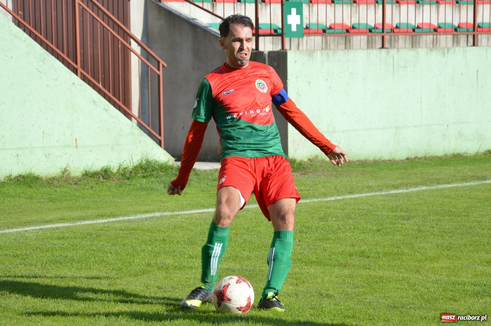 Zdjęcie w galerii na portalu naszraciborz.pl: Niespodzianka w Turzy Śląskiej. Rudzki Buk z kompletem punktów wiadomości z regionu