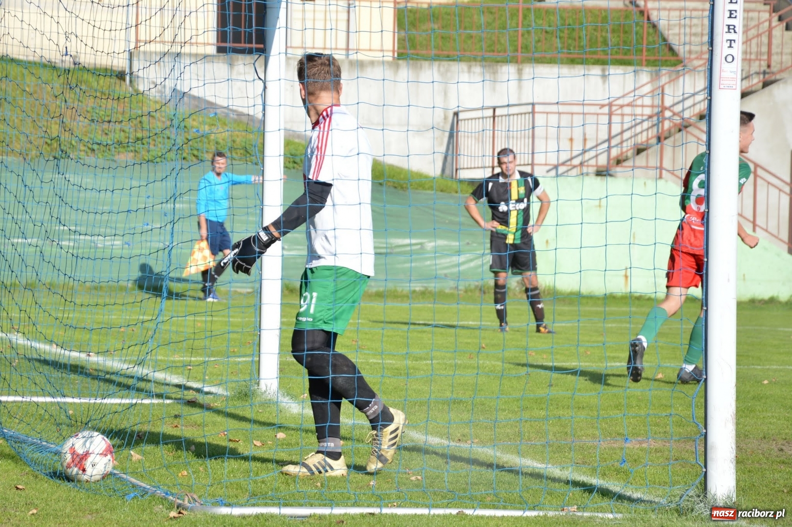 Zdjęcie w galerii na portalu naszraciborz.pl: Niespodzianka w Turzy Śląskiej. Rudzki Buk z kompletem punktów wiadomości z regionu